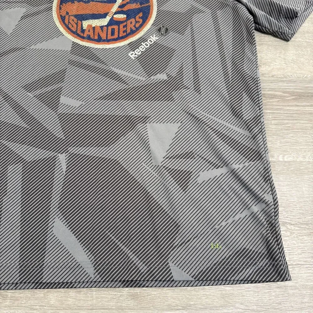 New York Islanders Shirt Reebok Men's Gray Performance Hockey Logo Large
